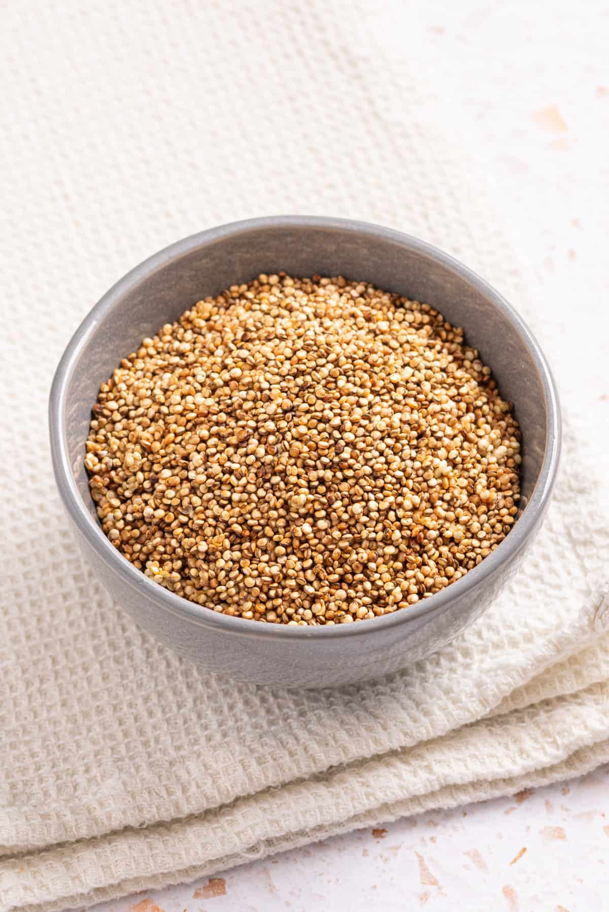 An image of puffed quinoa in a bowl.